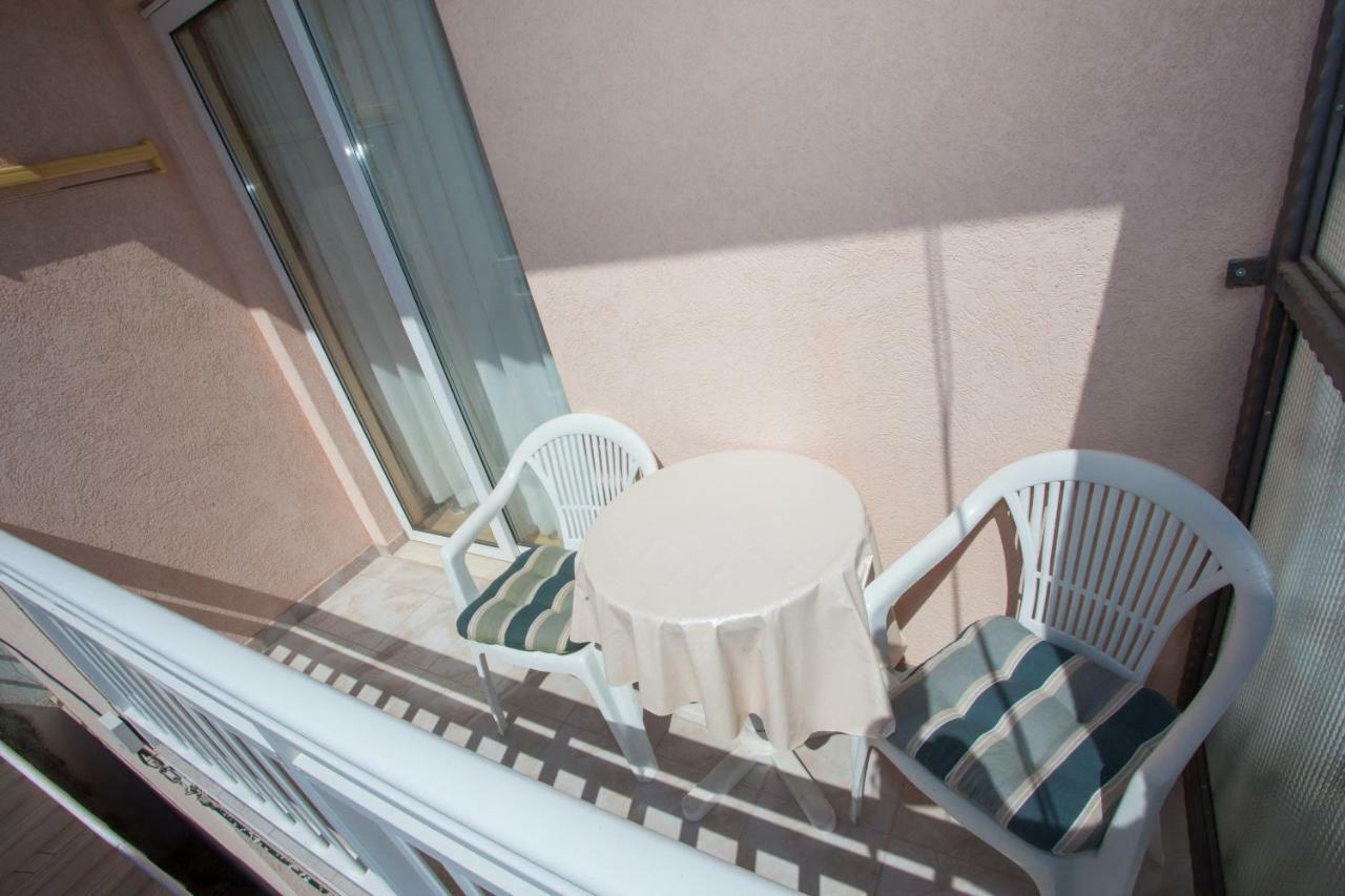 Appartamento Apartman Antonio Makarska Esterno foto