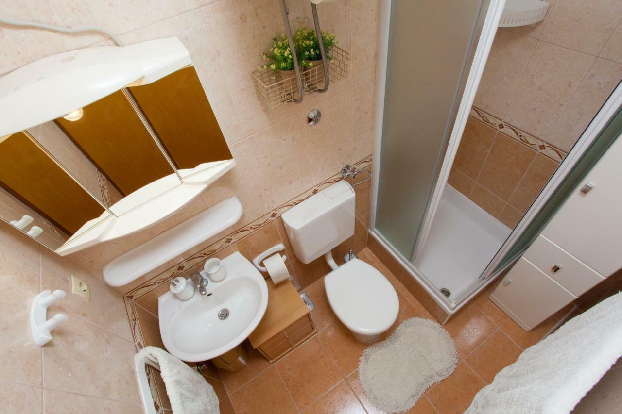 Appartamento Apartman Antonio Makarska Esterno foto